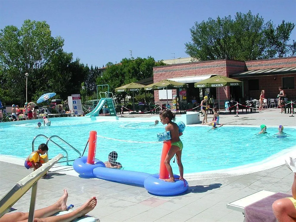 Camping Village Torre Pendente Pisa