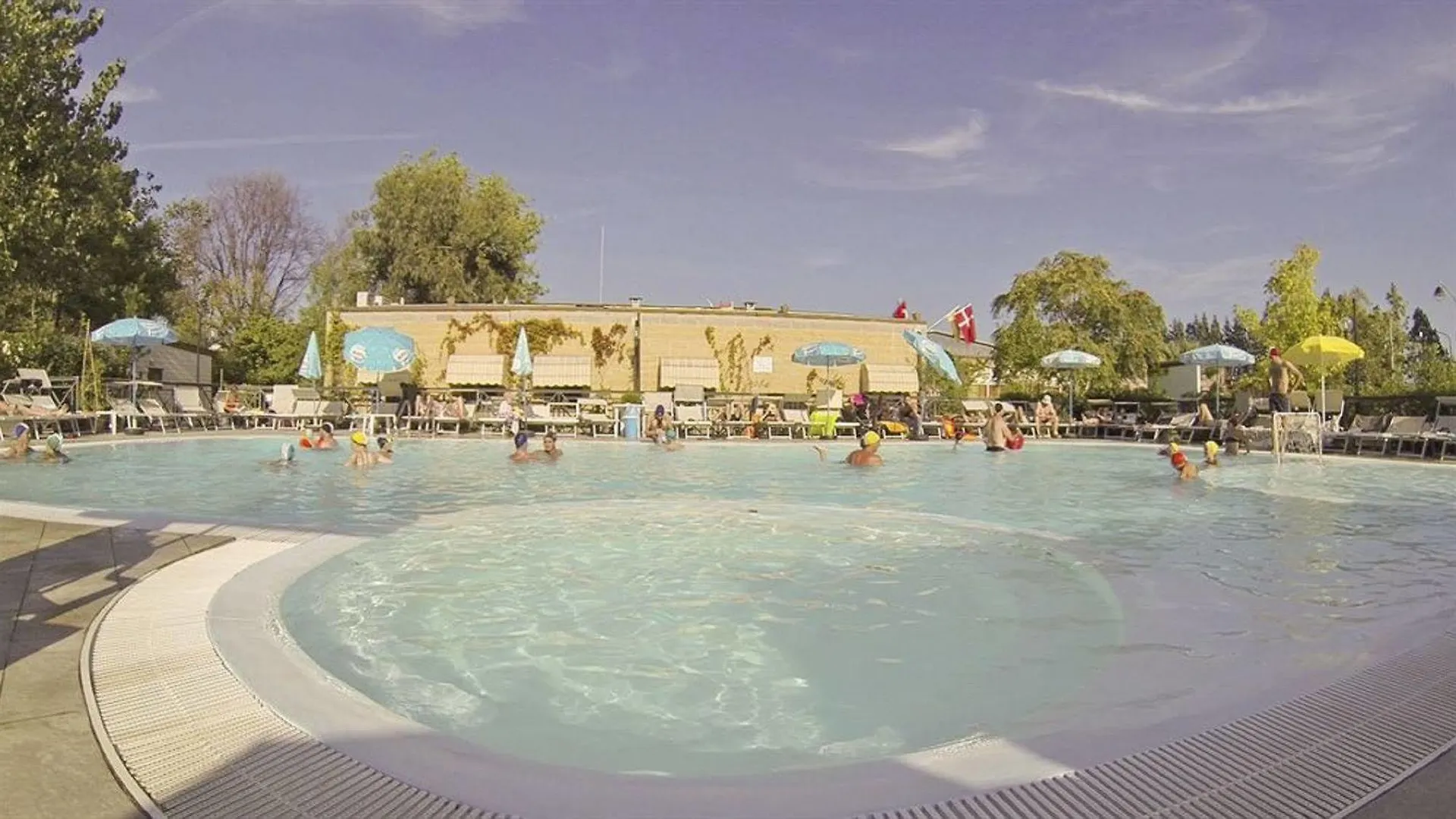 Camping Village Torre Pendente Pisa Campsite